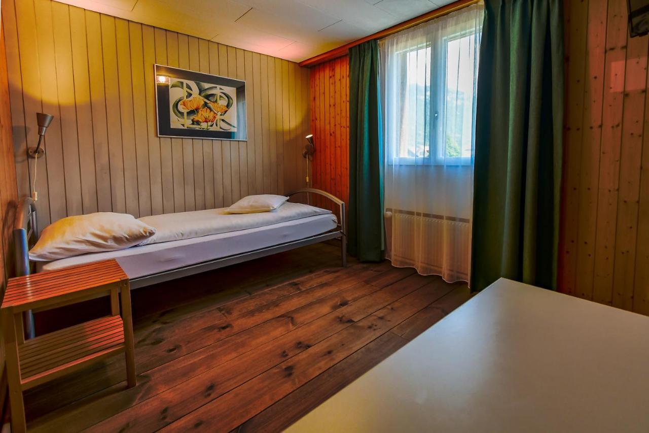 Hotel Tell And Apartments Unterseen Ngoại thất bức ảnh