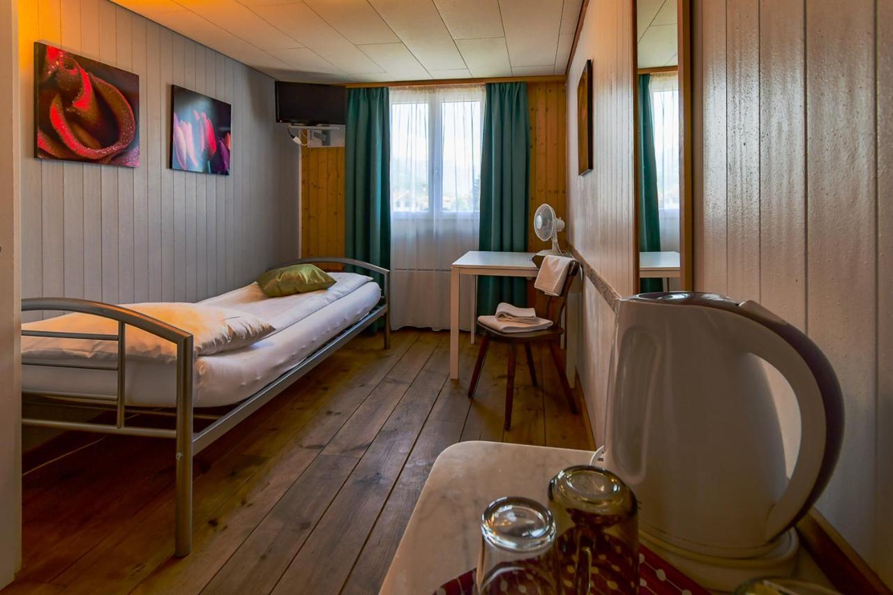 Hotel Tell And Apartments Unterseen Ngoại thất bức ảnh